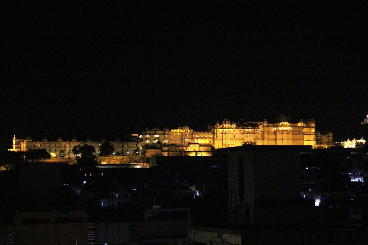Eltravo - Hostel Udaipur Extérieur photo